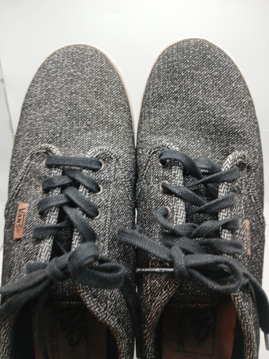 Pre-owned, Mimimun Cleaning To Keep Price Low( See Pics To Appreciate )