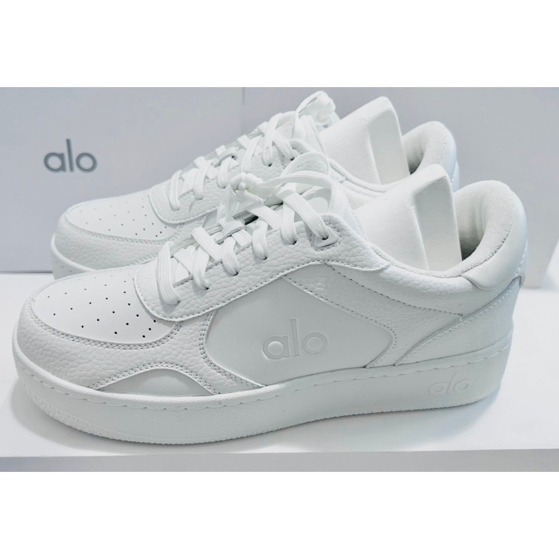 ALO Recovery Mode Sneaker. Women’s size 9/ Men’s Size 7.5 Natural White. NWT’s