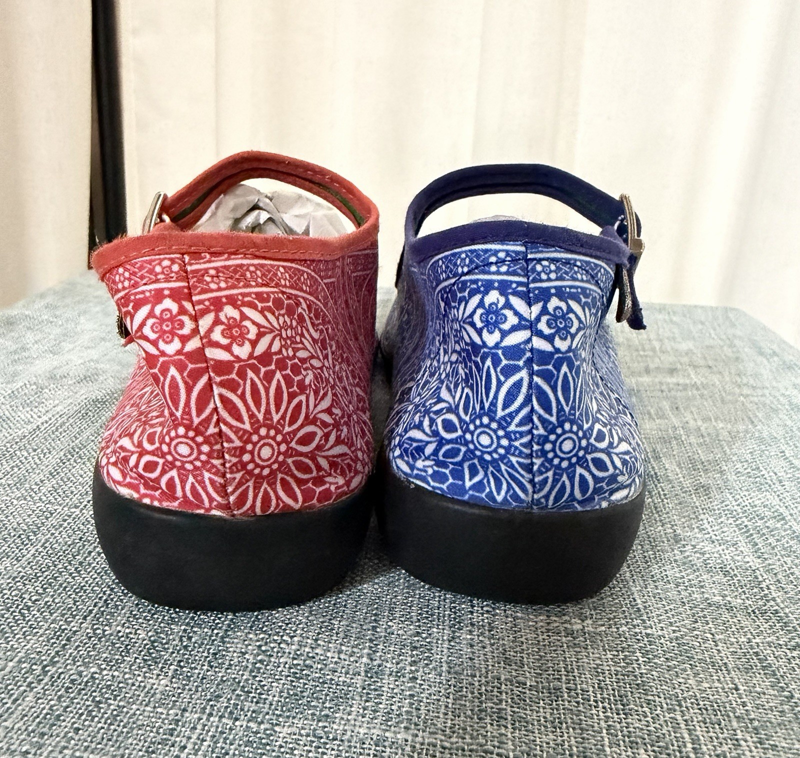 Chocolaticas Mary Jane Shoes Hot Chocolate Design, Poker King/Queen, Size 6