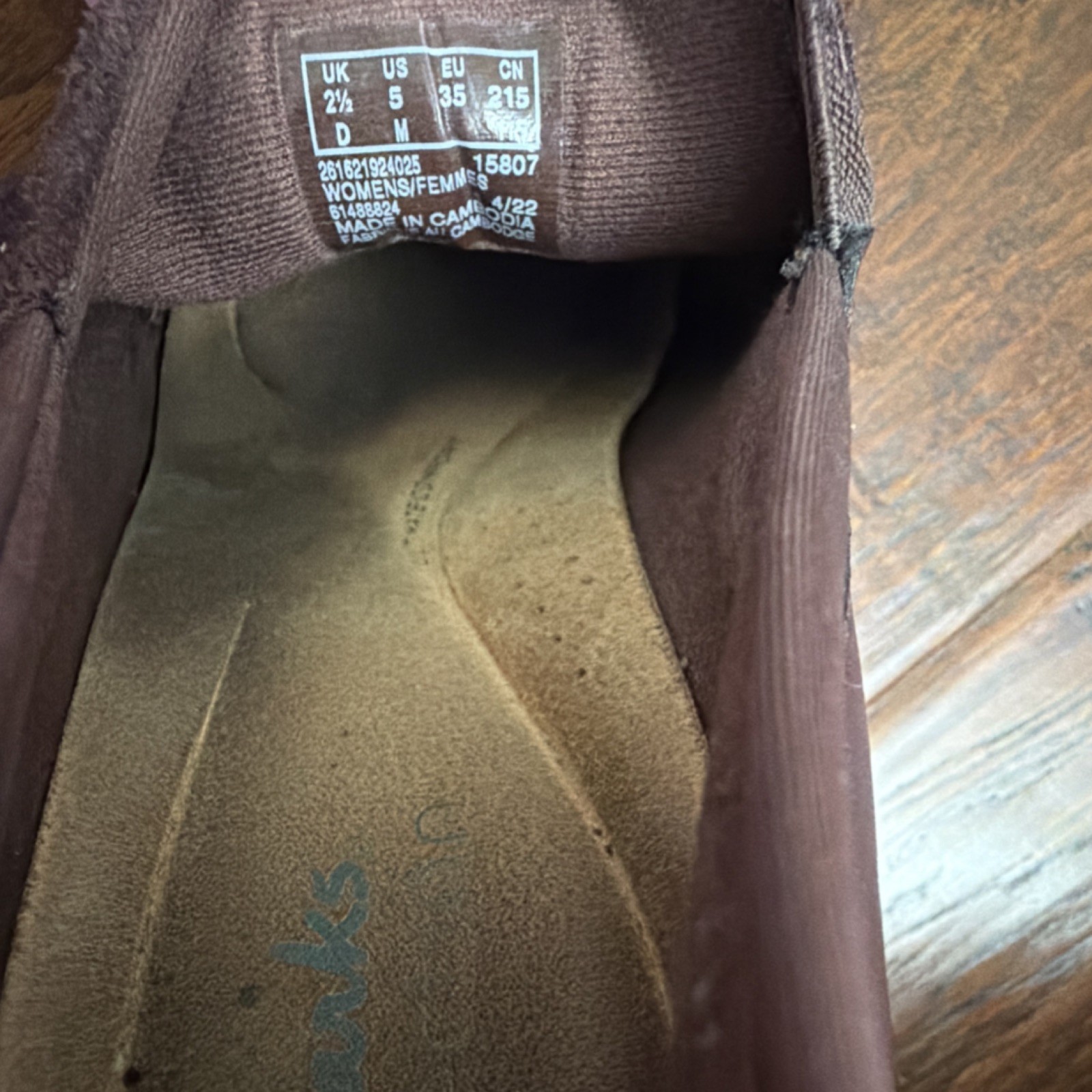 Clarks Women’s Brown Leather Mary Jane Round Toe Slip-On Block Heel US 5 D