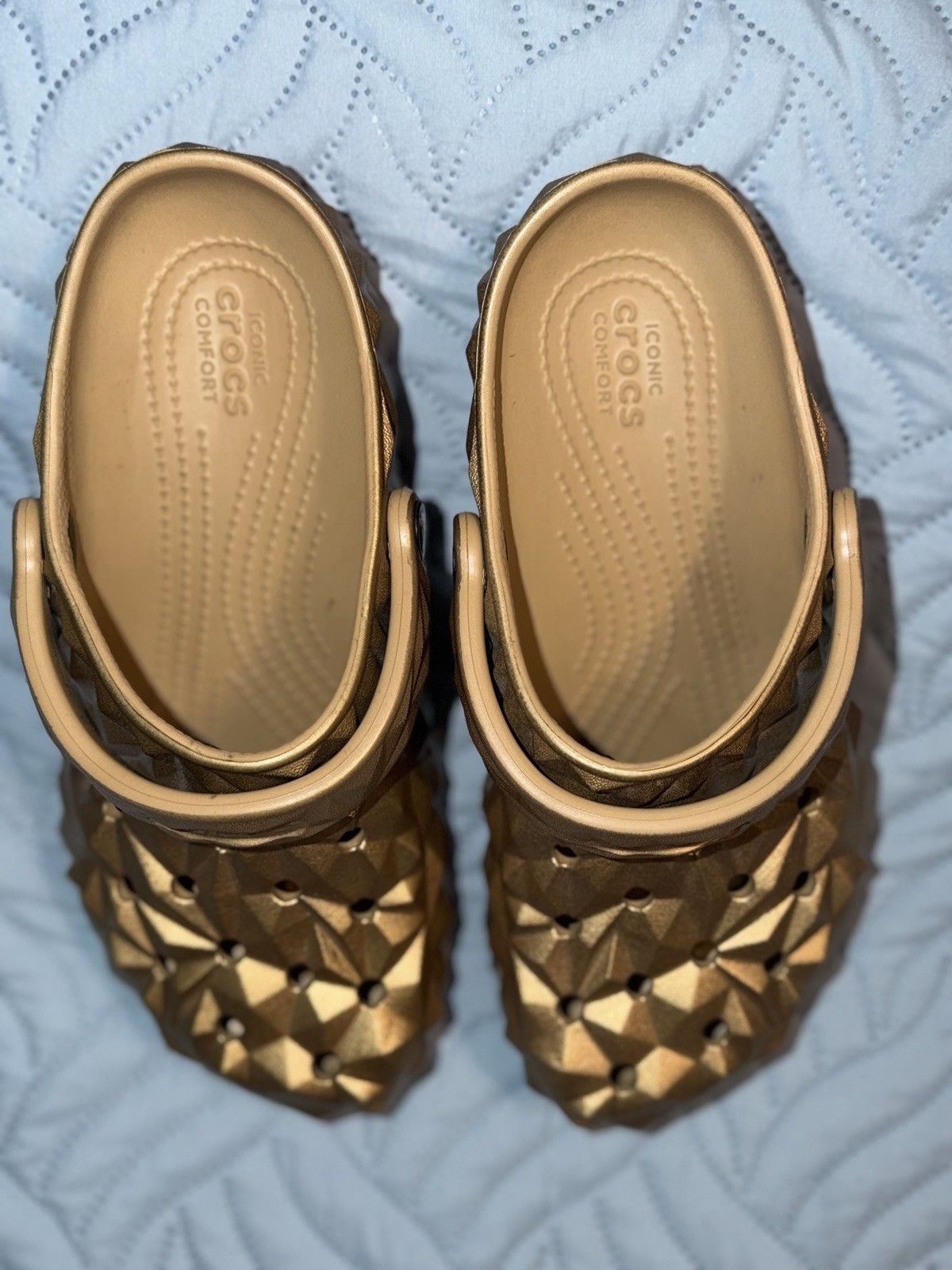 CROCS Classic Metallic Geometric Clog Gold Men 8 Women 10 RARE Slides Shoes