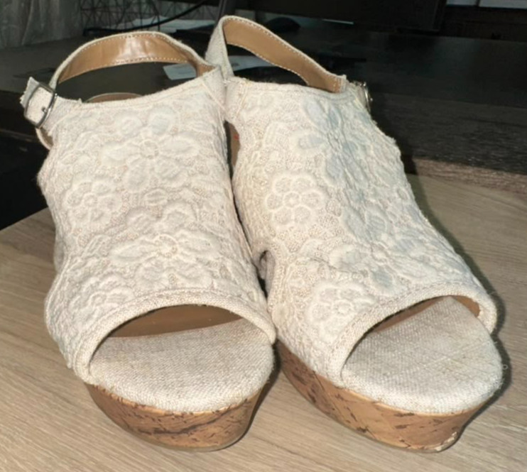 white Jelly pop heels flower design size-8M