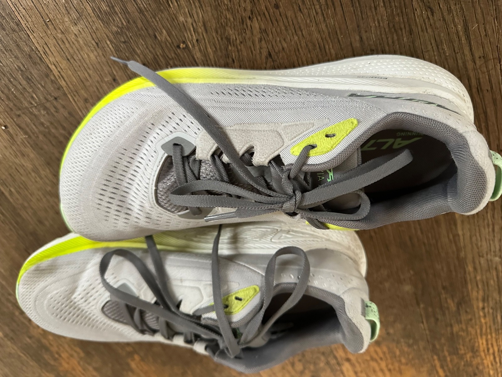 Altra Women’s FWD Via 2 Road Running Sneakers Size 10 Medium Gray Used No Box