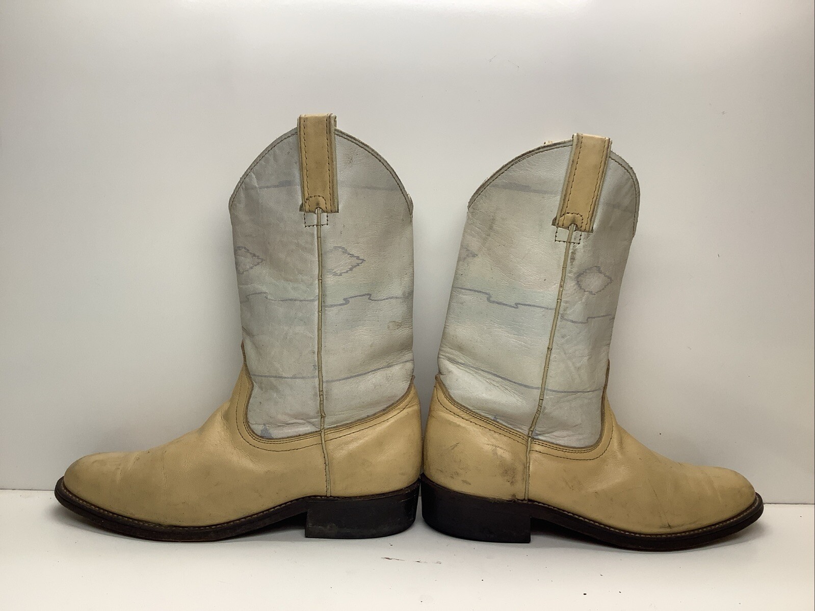 VTG WOMENS WRANGLER COWBOY IVORY BOOTS SIZE 8 M