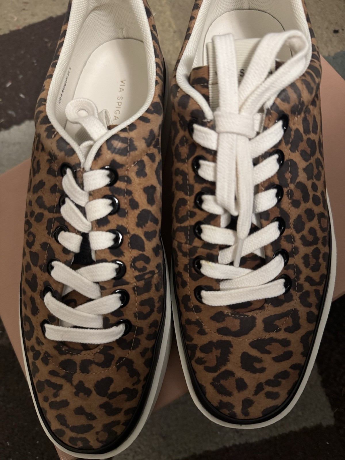 Via Spiga Women’s Leopard Print Lace-Up Low Top Cushioned Sneakers US 8.5M