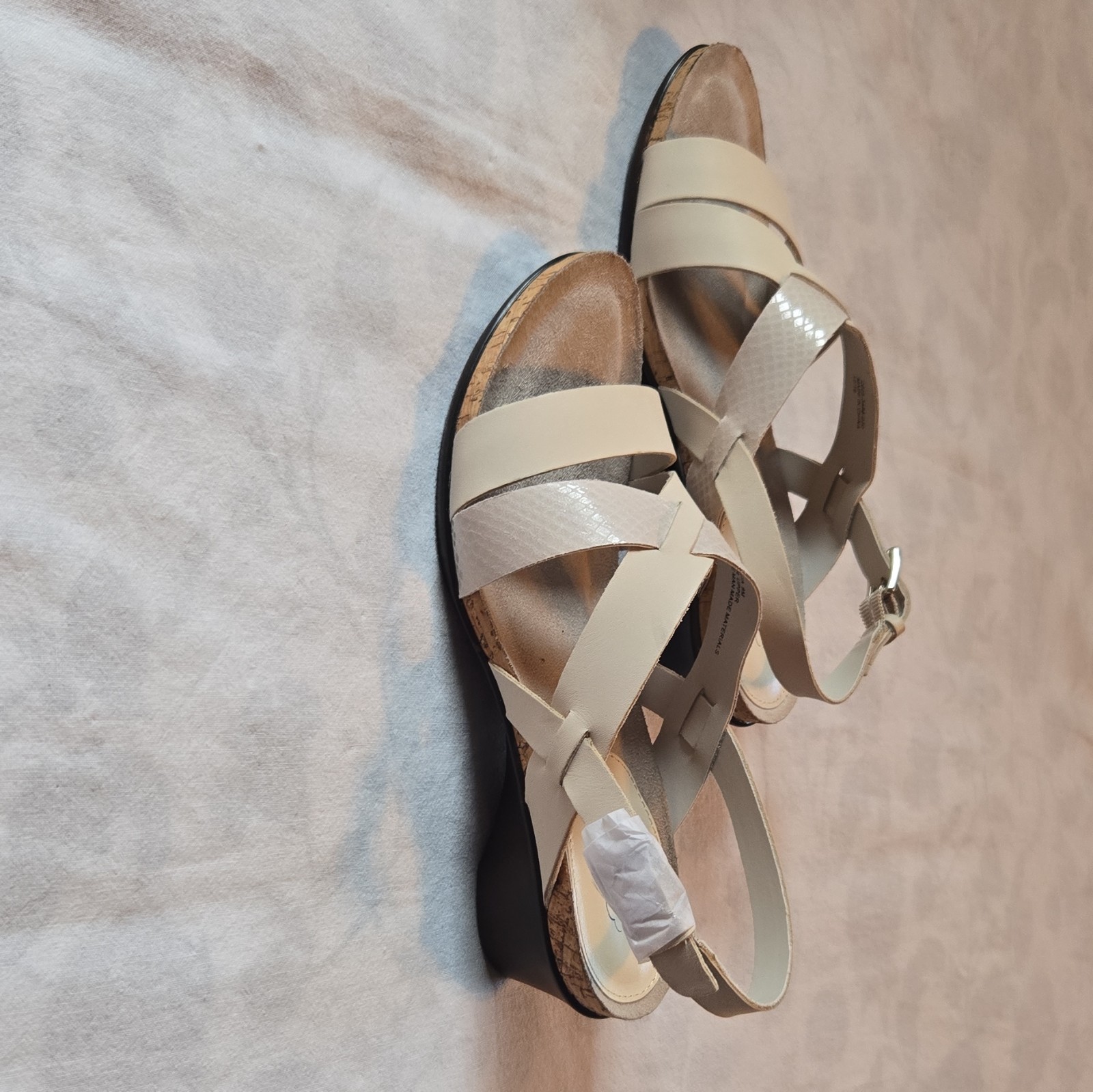 G.H. Bass & Co. Women’s Lt Grey Leather Strappy Wedge Sandals Ankle Strap 9M