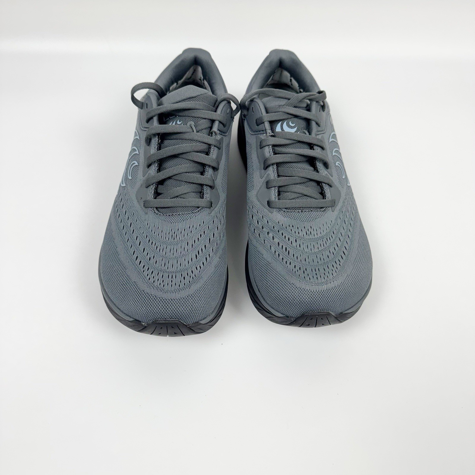 Topo Athletic Women’s W-Phantom-4 WP Running Shoes Size 9.5 Grey/Black