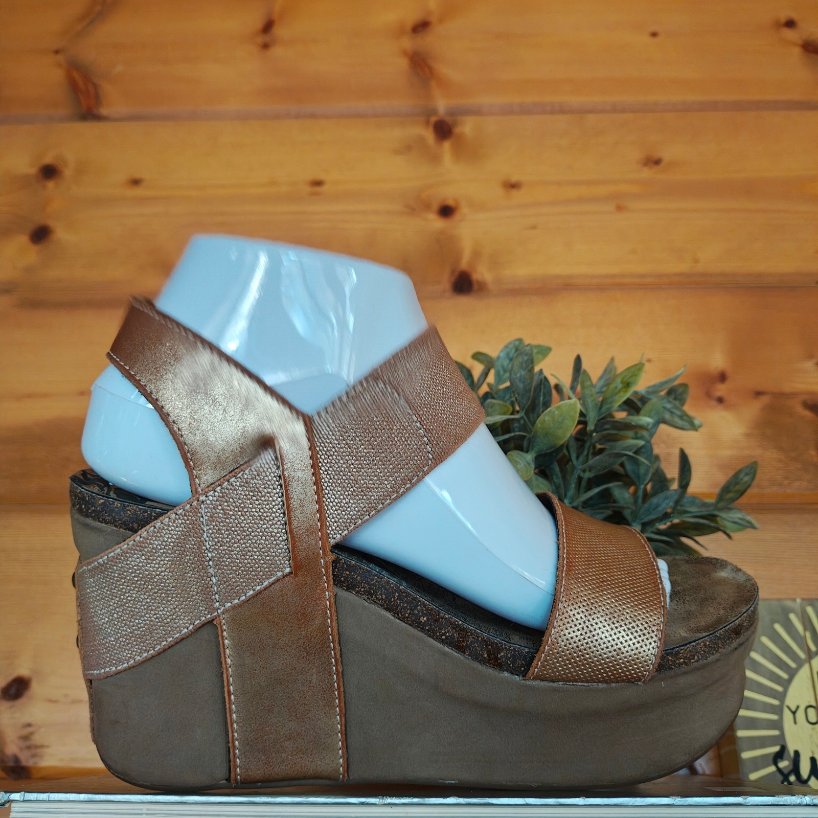 OTBT Bushnell Gold Metallic Leather Platform Wedge Heel Sandals Stretch Size 9 M