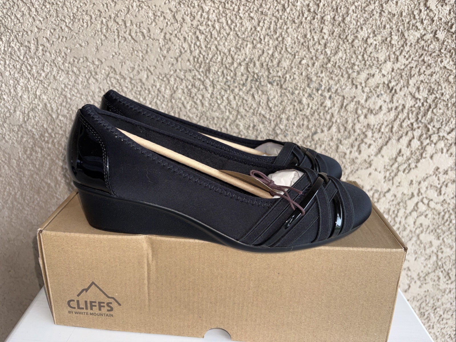 Cliffs by White Mountain Bowie Black Wedge Heels Women 8.5 Wide