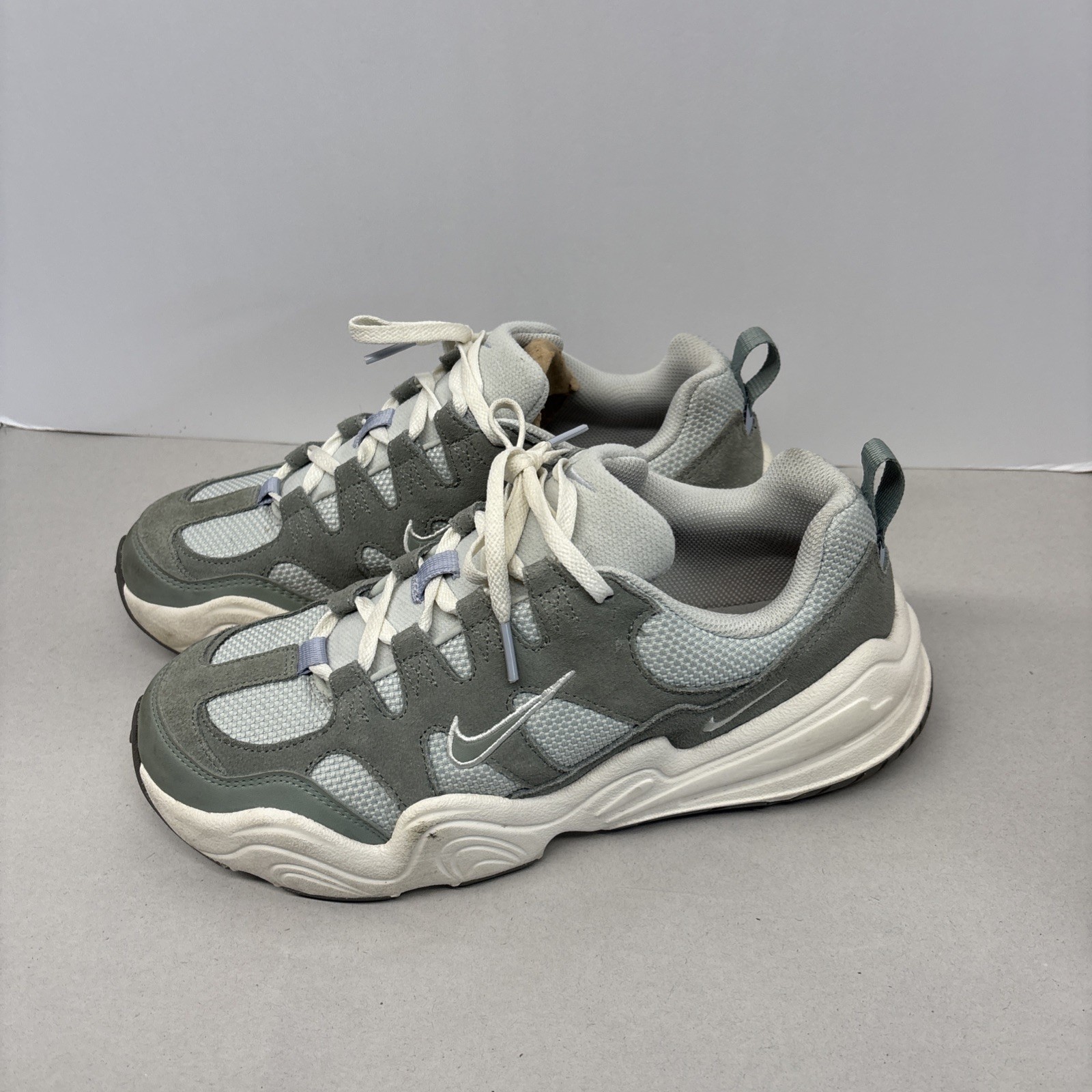 Nike mens Tech Hera Size 10 Mica Green (DR9761-001).