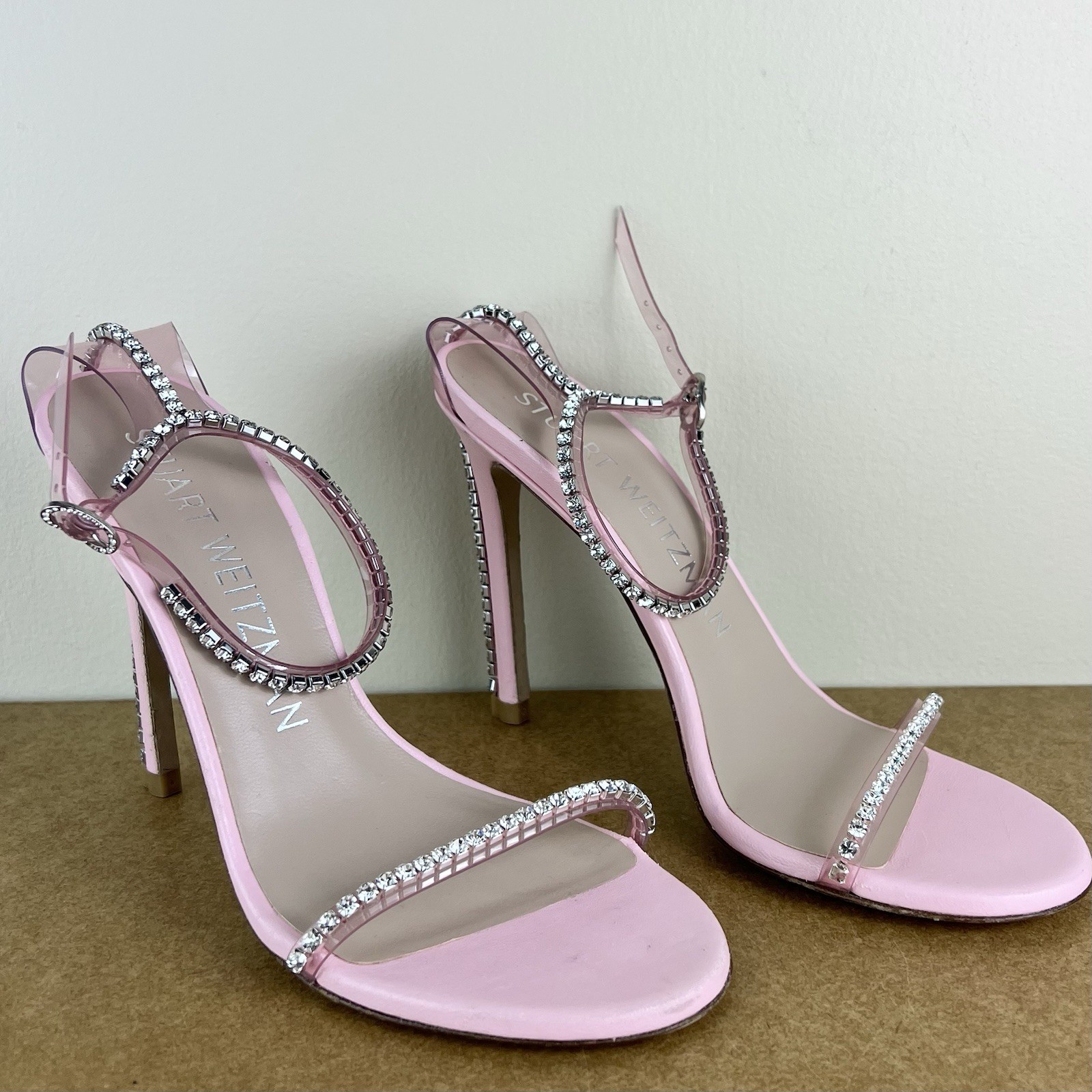 $595 NEW STUART WEITZMAN PINK CRYSTAL EMBELLISHED HEELS 7.5