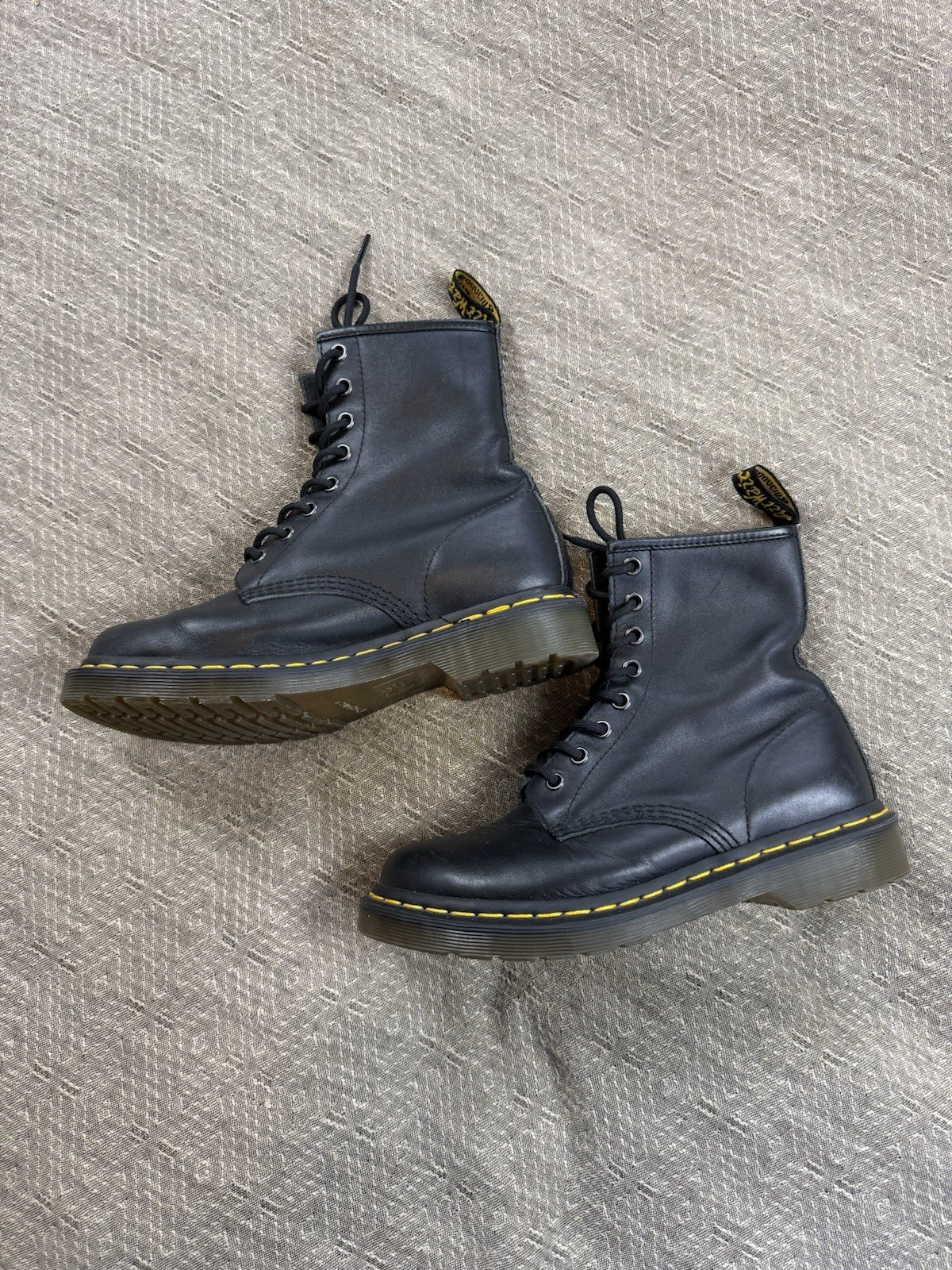 Dr. Martens 1460 Women’s Original Black Leather Lace Up Combat Boots 90s Size 7