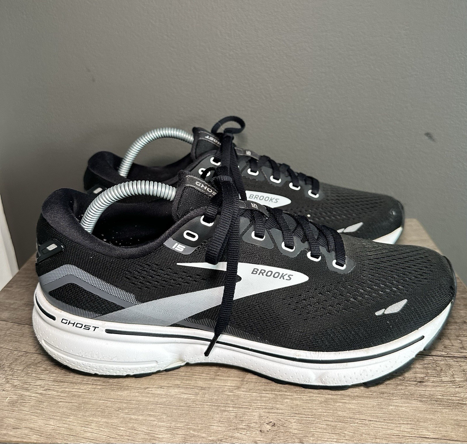 BROOKS Ghost 15 Black & White Cushion Running Shoes Sneakers Women’s Size 10.5