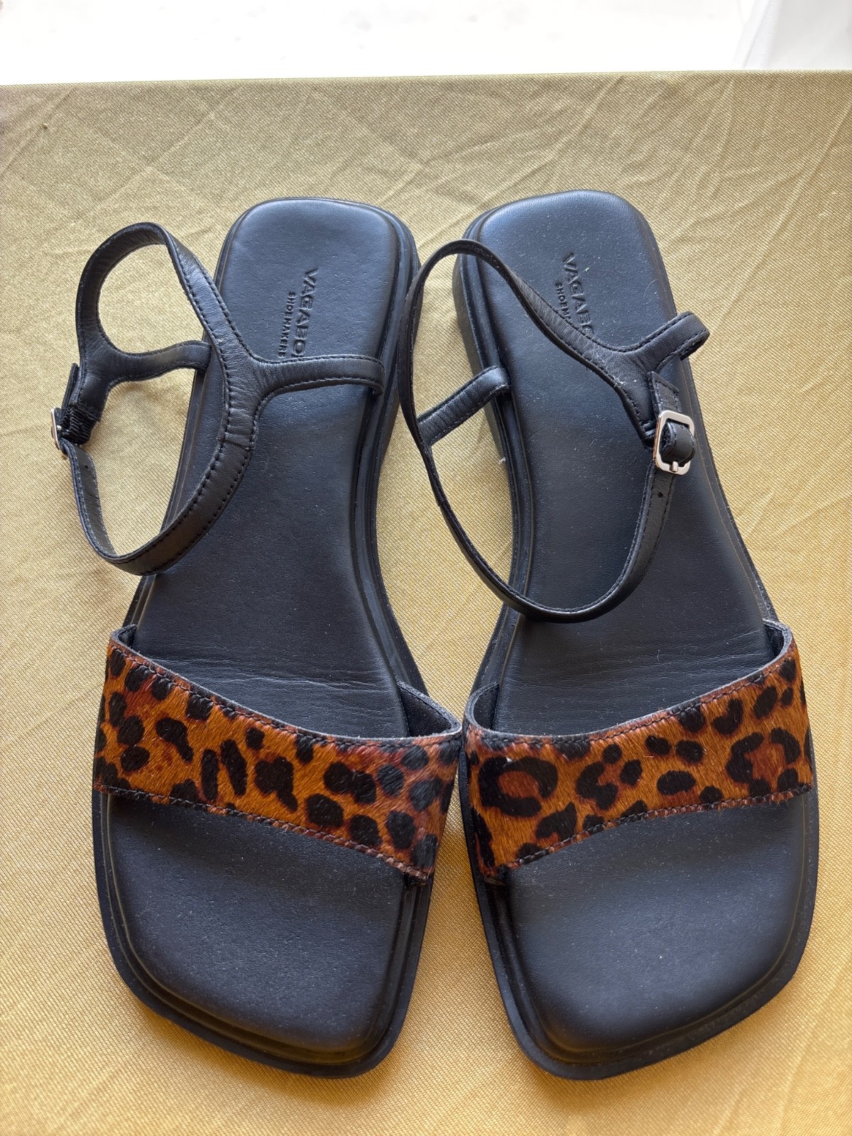 Vagabond Shoemakers Izzy Leopard-Print Leather Sandals.