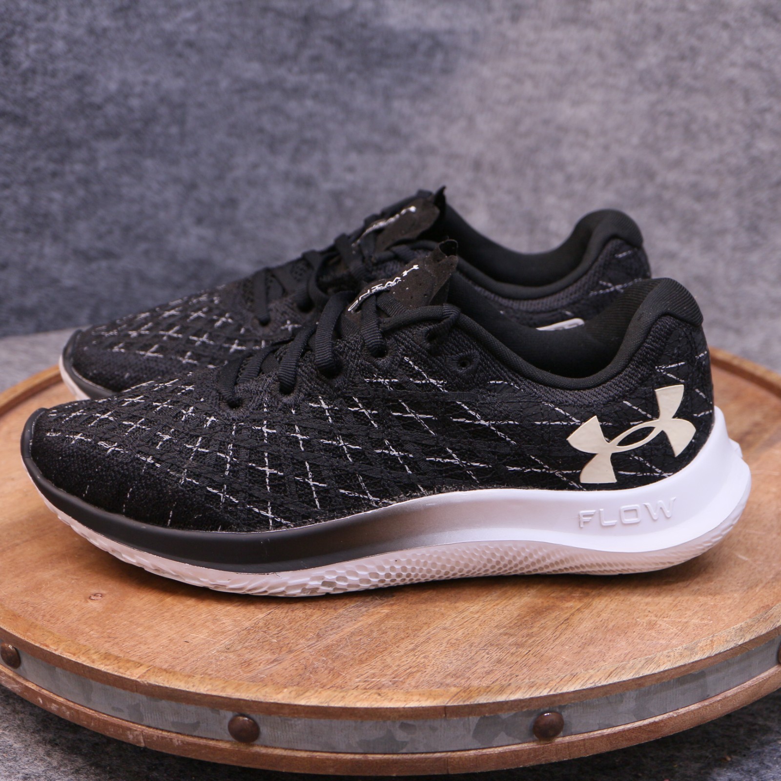 Under Armour Flow Velociti Wind 2 Women’s Size 9 3024911-003 Black Running Shoes
