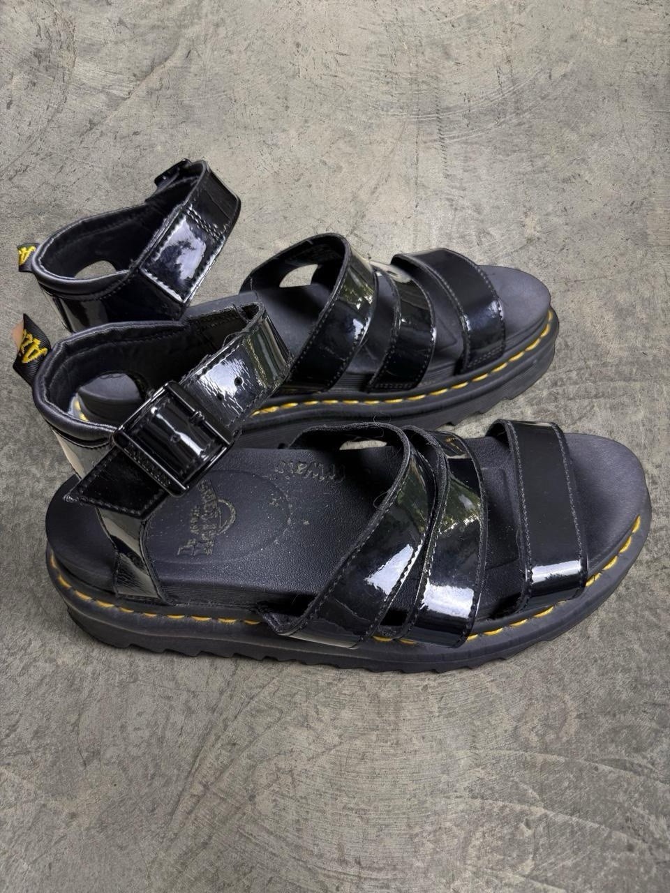 Dr. Martens Women’s Blaire Sandal Platform Size 9 Black Patent Leather