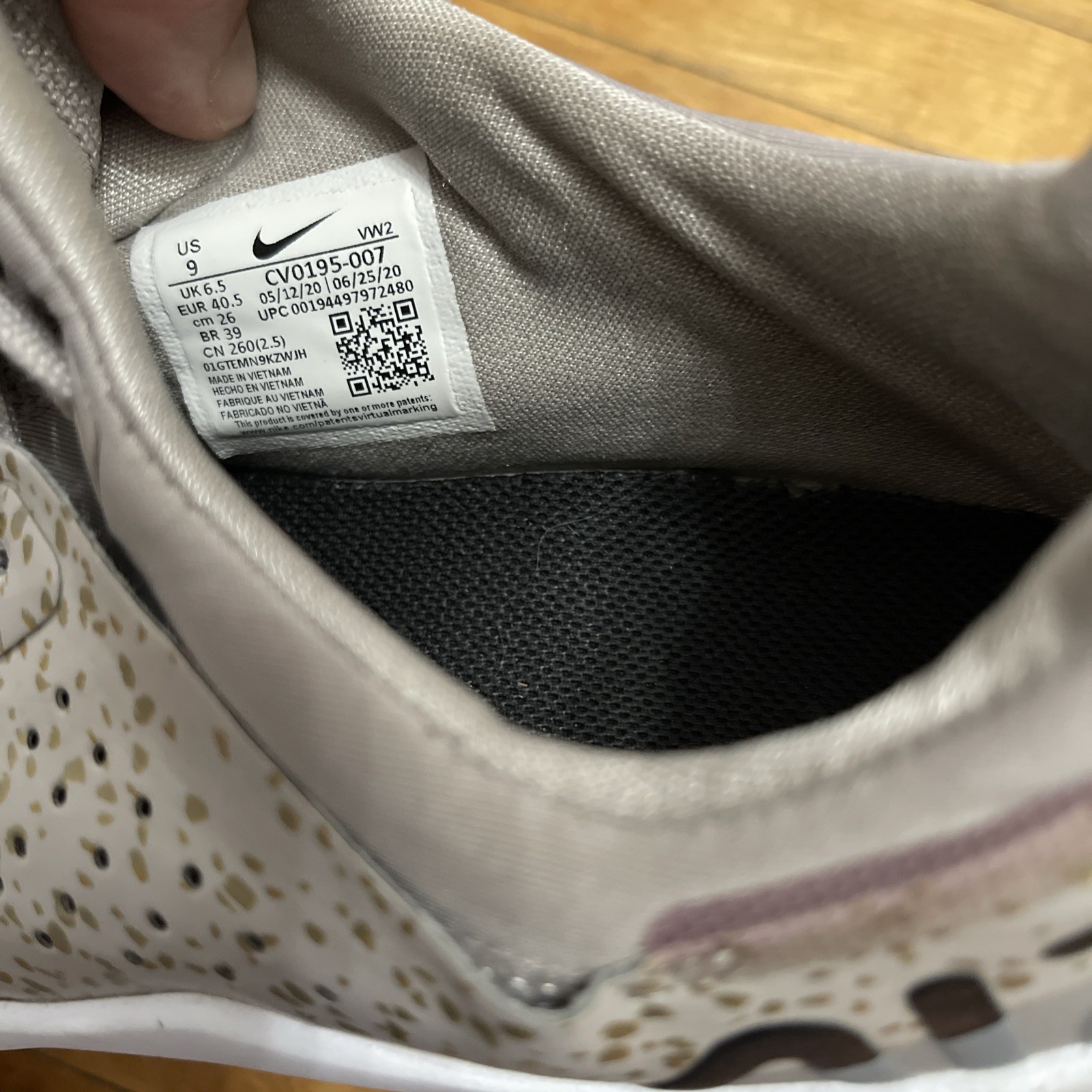 Nike Air Max Bella Tr3 Premium Sneakers Grey Gold Grain Women’s CV0195-007 US 9