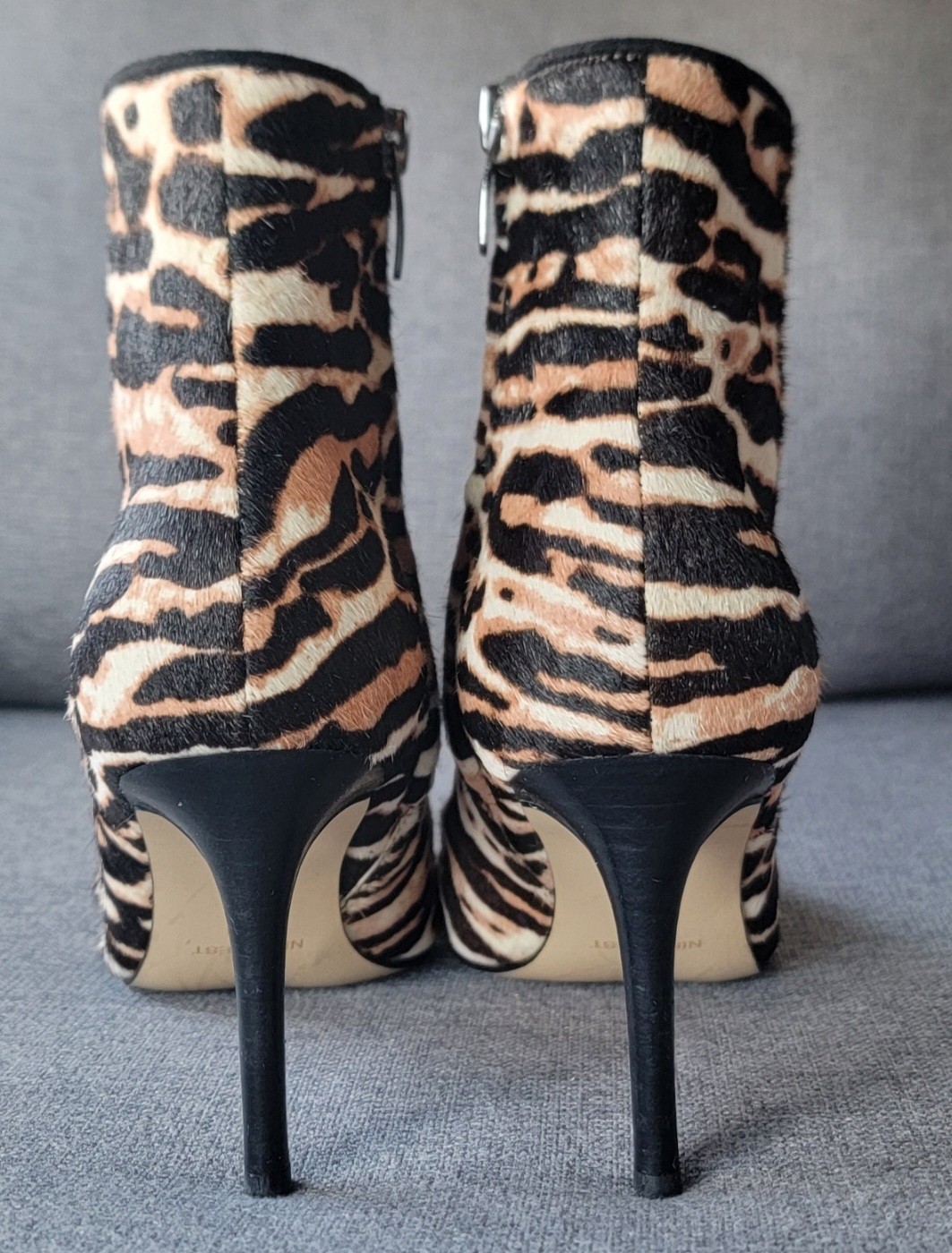 Nine West Women’s Animal Print Pointed Toe Fur Ankle Bootie Side Zip 5.5M