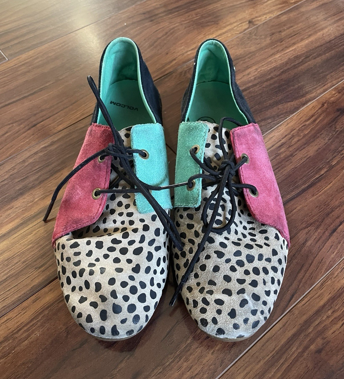 Volcom Women’s Animal Print Lace-Up Canvas Flats Lightweight US 7