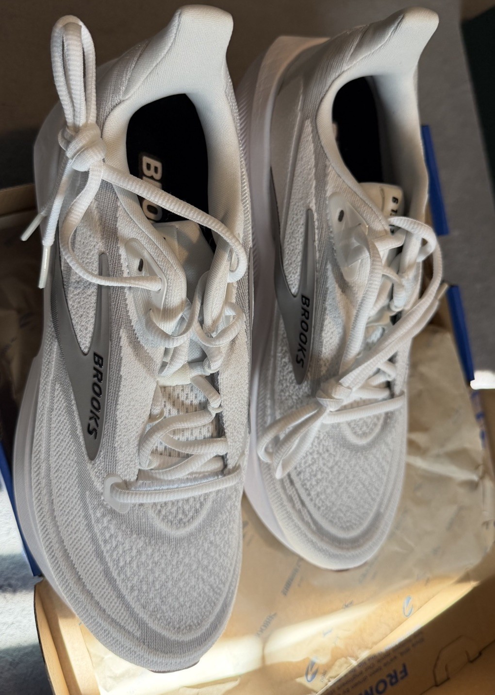 Brooks Revel 9 Women’s Low Top Mesh Cushioned Running Shoes White Gray Black