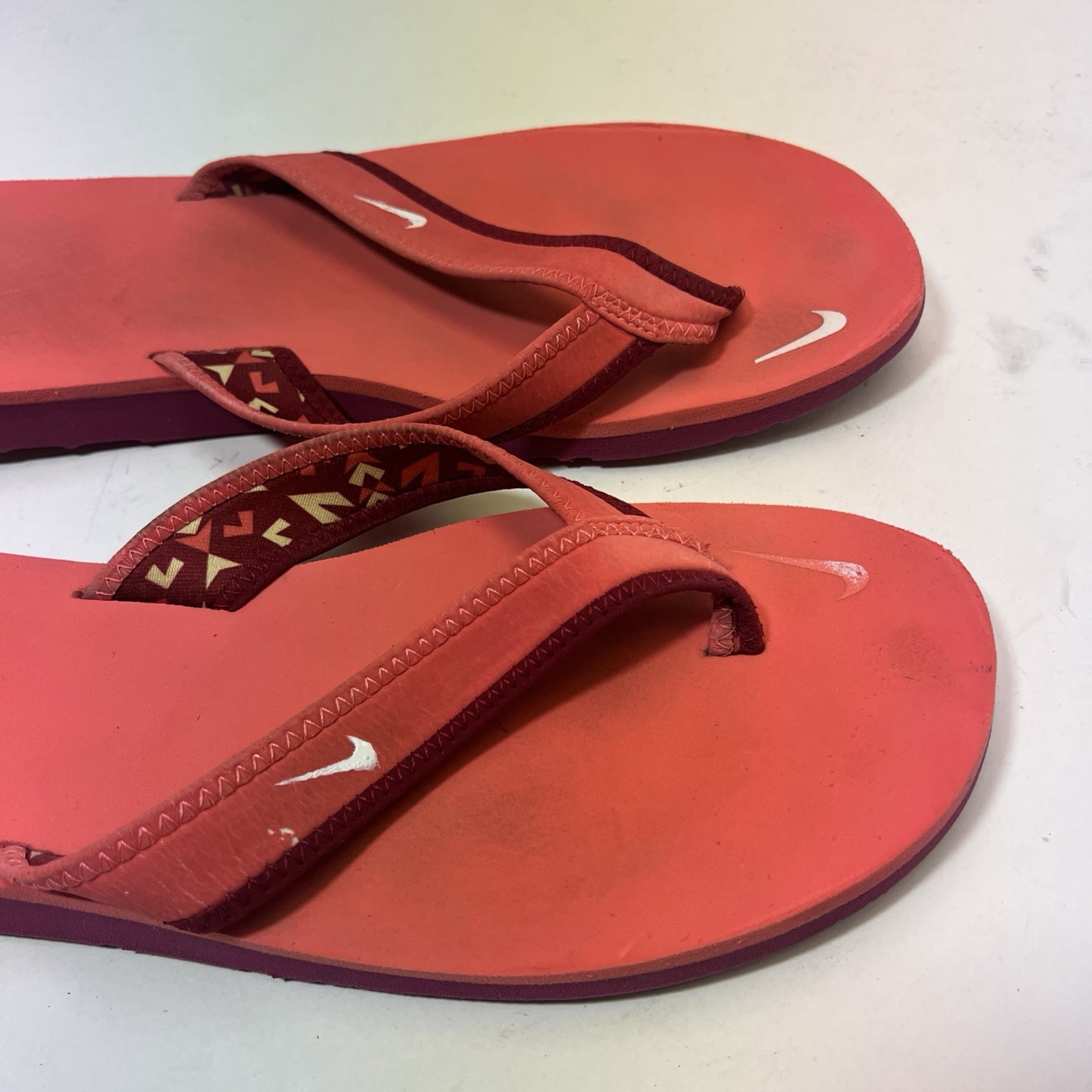 Nike Womens Size 11 Flip Flop Thong Ultra Celso 314870-600 Fruit Punch Pink