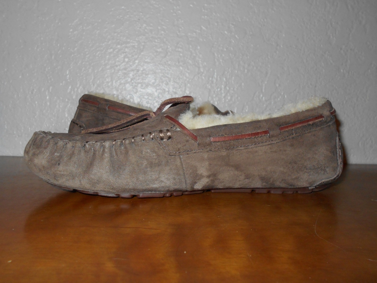 UGG Australia Dakota Espresso Suede Women’s Slipper Moccasins Size 9M
