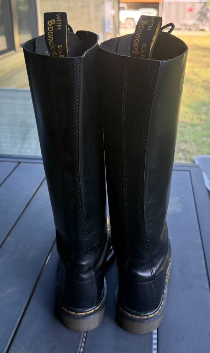 Vintage Dr. Martens 20-Hole Lace up Boots Made In England Grunge Goth US 8 W/7M