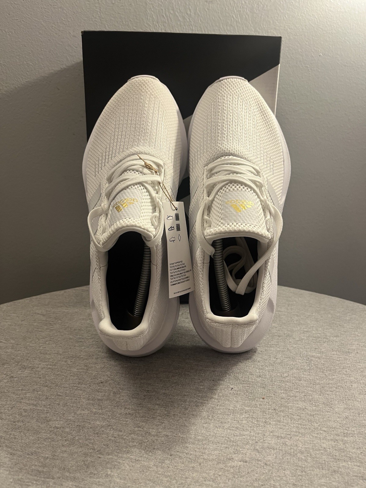Adidas Swift Run 1.0 Cloud White Gold Women’s Running Shoe Size 8.5 IE7480