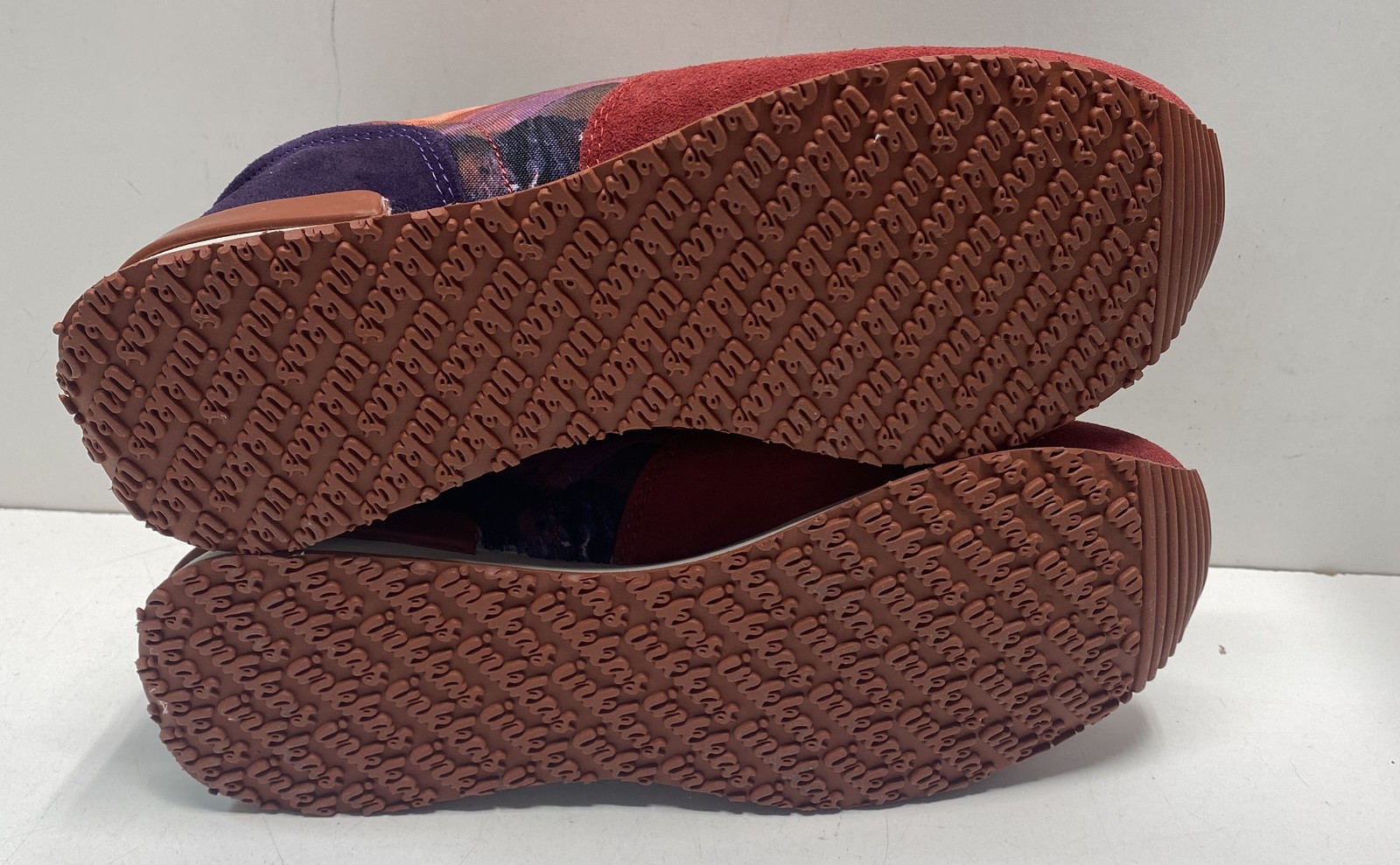 Inkkas Blue Ridge Mountain Print Low Top Sneakers Women’s 10 Men’s 8