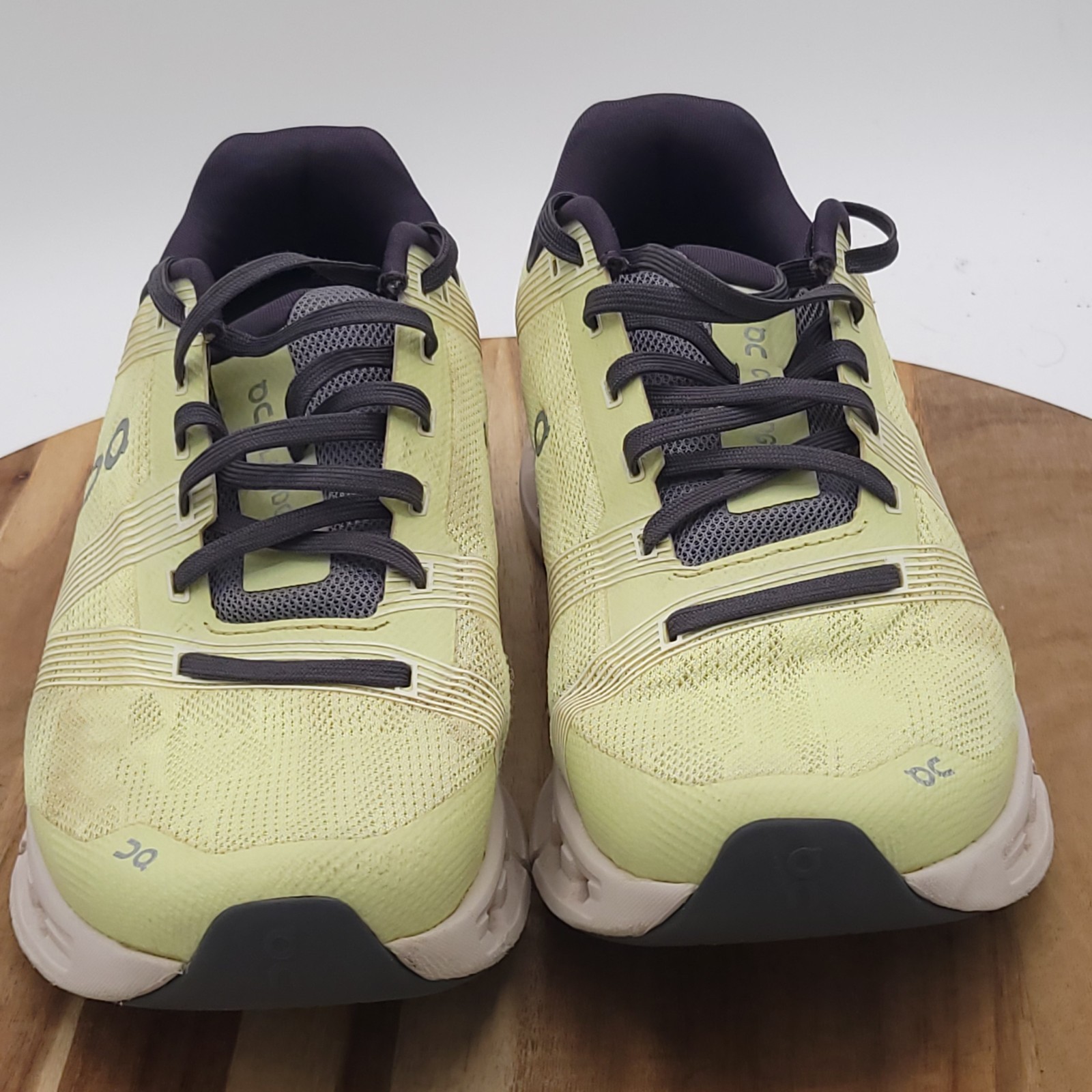 On Cloud Cloudgo Women’s Size 8 Yellow Road Running Cloudtec Sneakers 55.98088