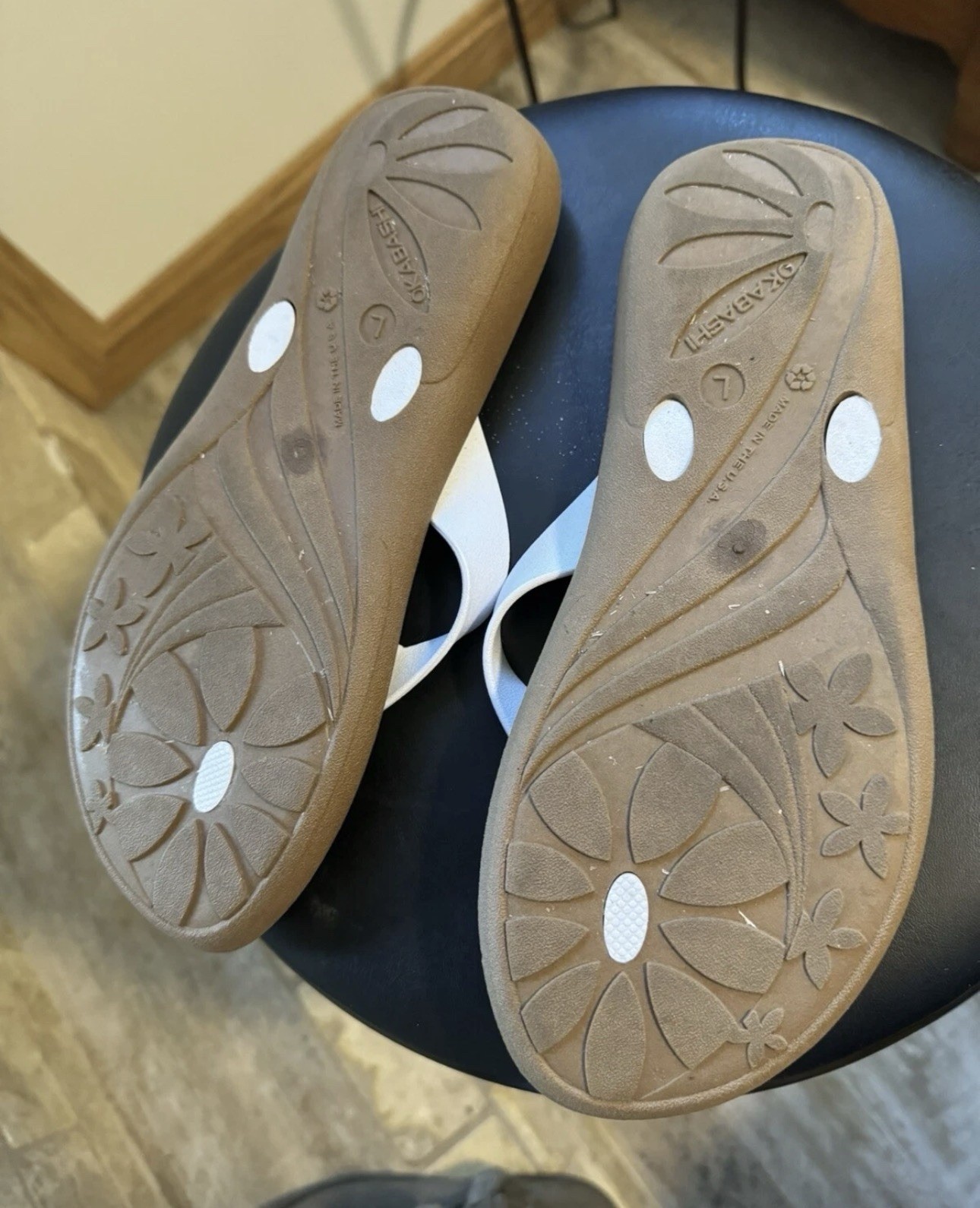 Okabashi Womens L (US 9-10) Breeze Flip Flops Toffee White Comfortable USA Made