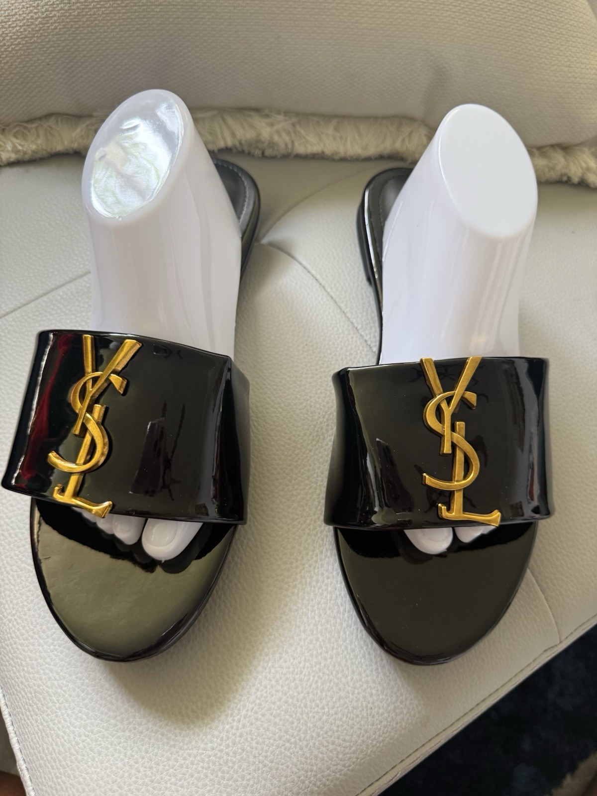Women’s Black Gold Slide Sandals Logo Metal Accent Slip On Solid Casual 38