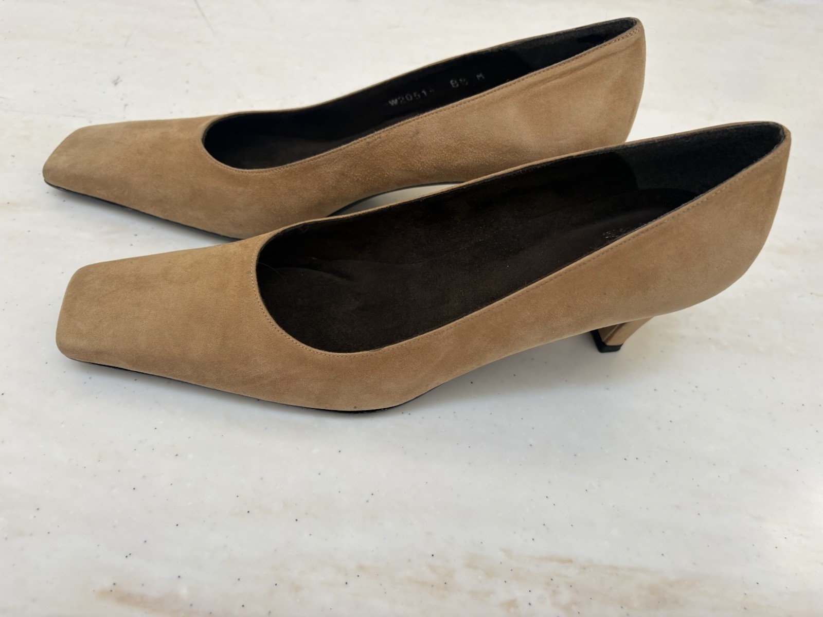 Stuart Weitzman Mantra Cashew Suede Square Toe Pumps US 8.5 New in Box