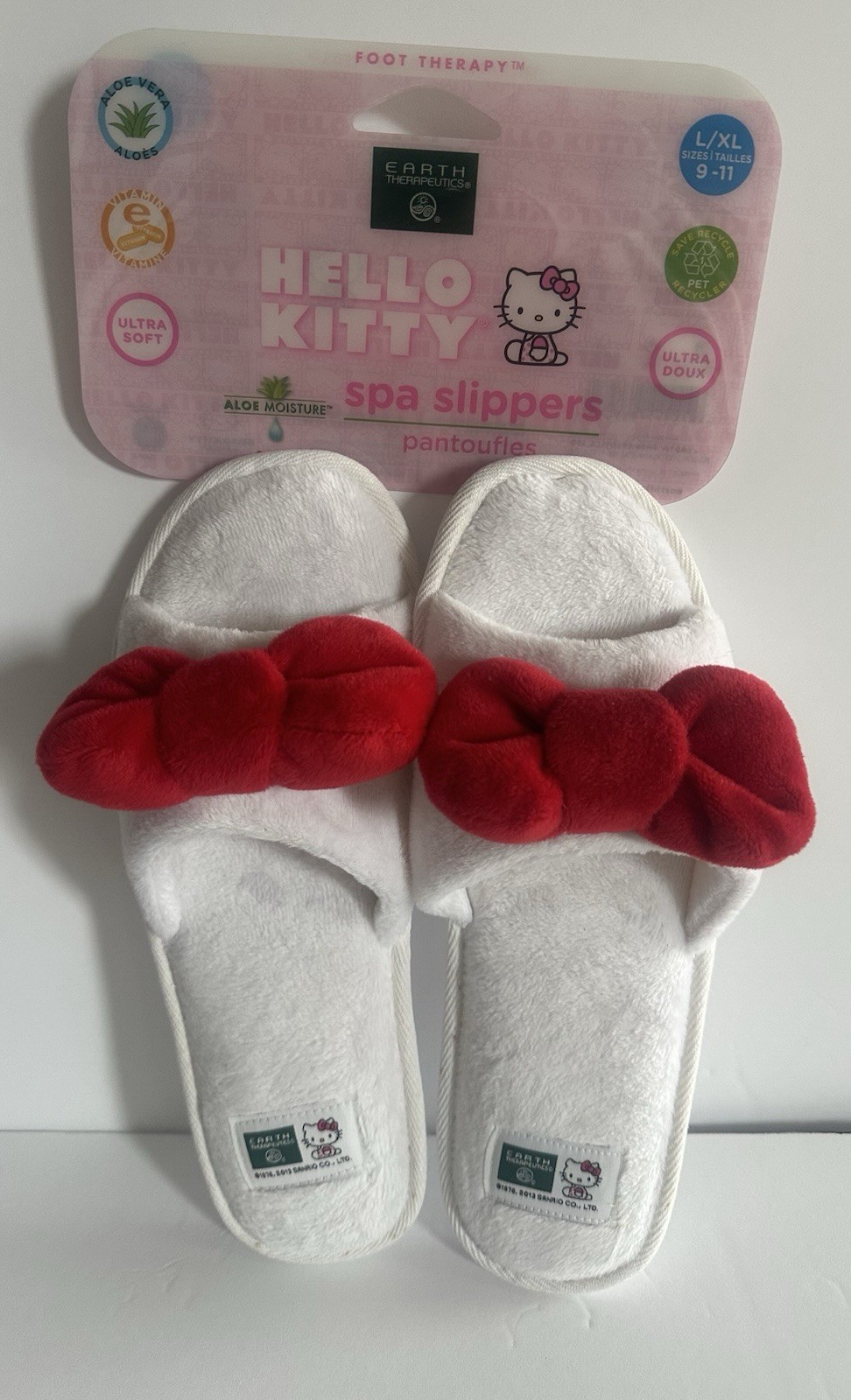 Earth Therapeutics Hello Kitty Spa Slippers L/XL 9-11 New With Tags
