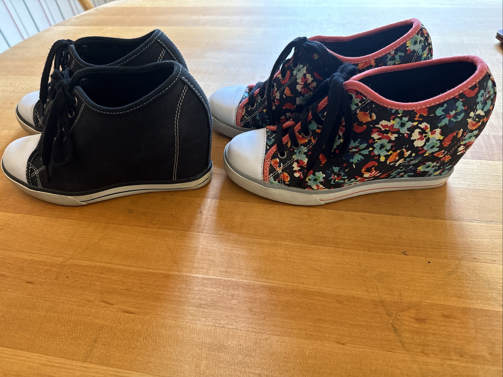 SO Black ShoeSolid or Floral Heeled Wedge Platform Sneaker Sz 8, Lace Up, Canvas