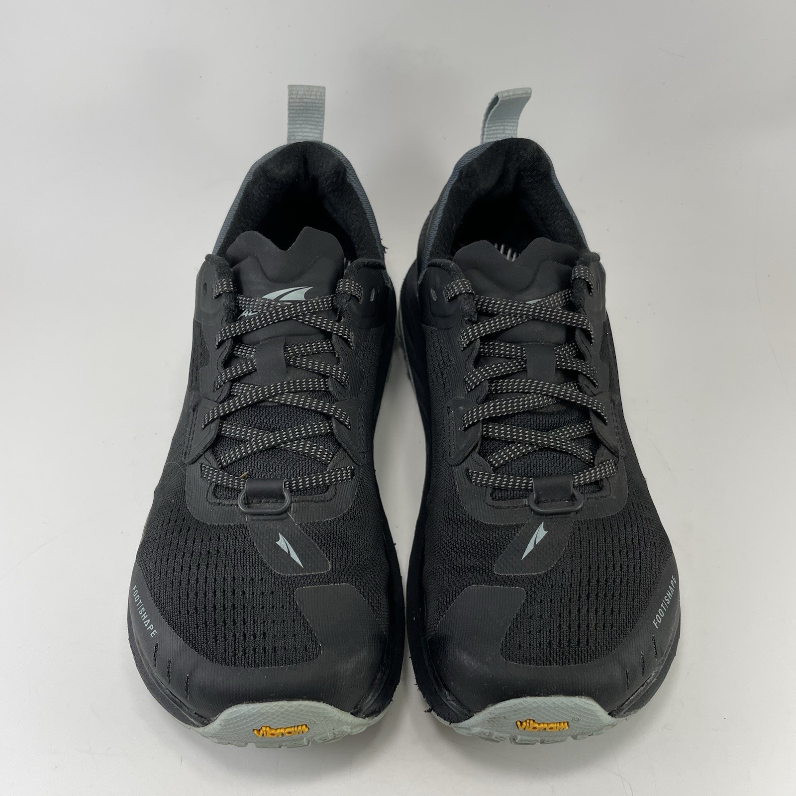 Altra Olympus 4 Womens Running Shoes Size US 7.5 Black Vibram Max Cushion