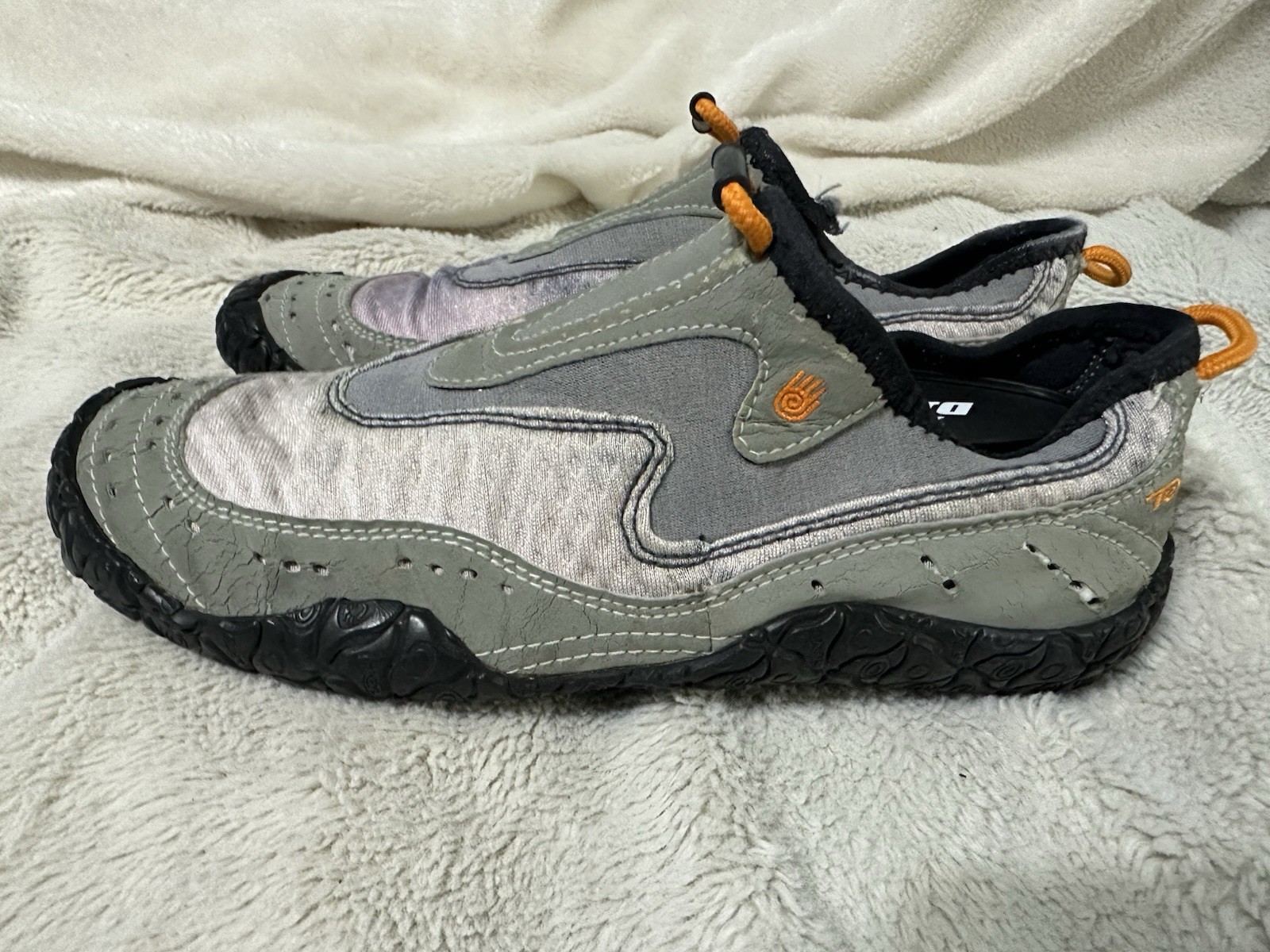 Teva Waterproof Sneakers Mauve Purple Size 8 Women’s Hiking Shoes