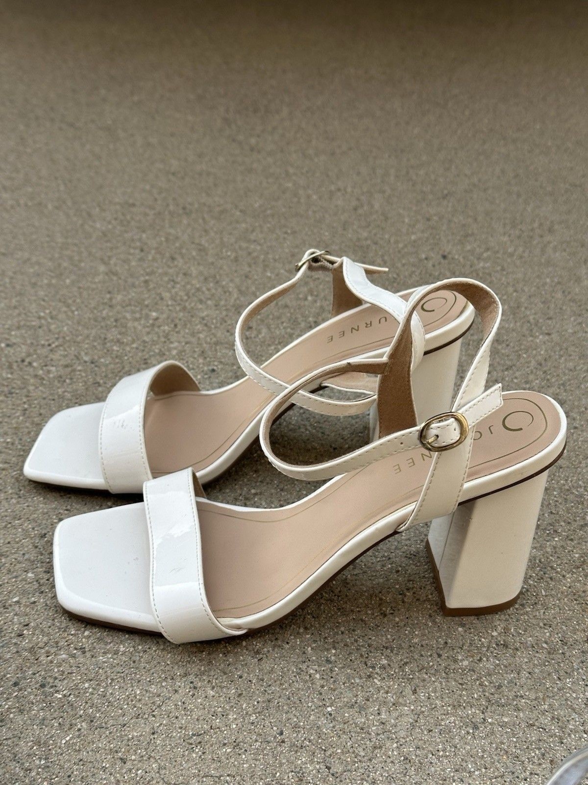 Journee Women’s Tivona Block Heel Dress Sandal White Size 8.5 MSRP: $108