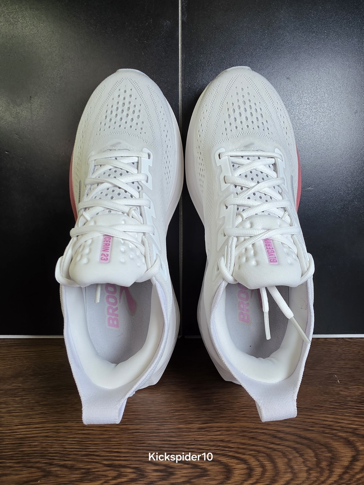 Brooks glycerin 23 Womens Running Shoes Size 9 Wide White Harbor Mist Metallic