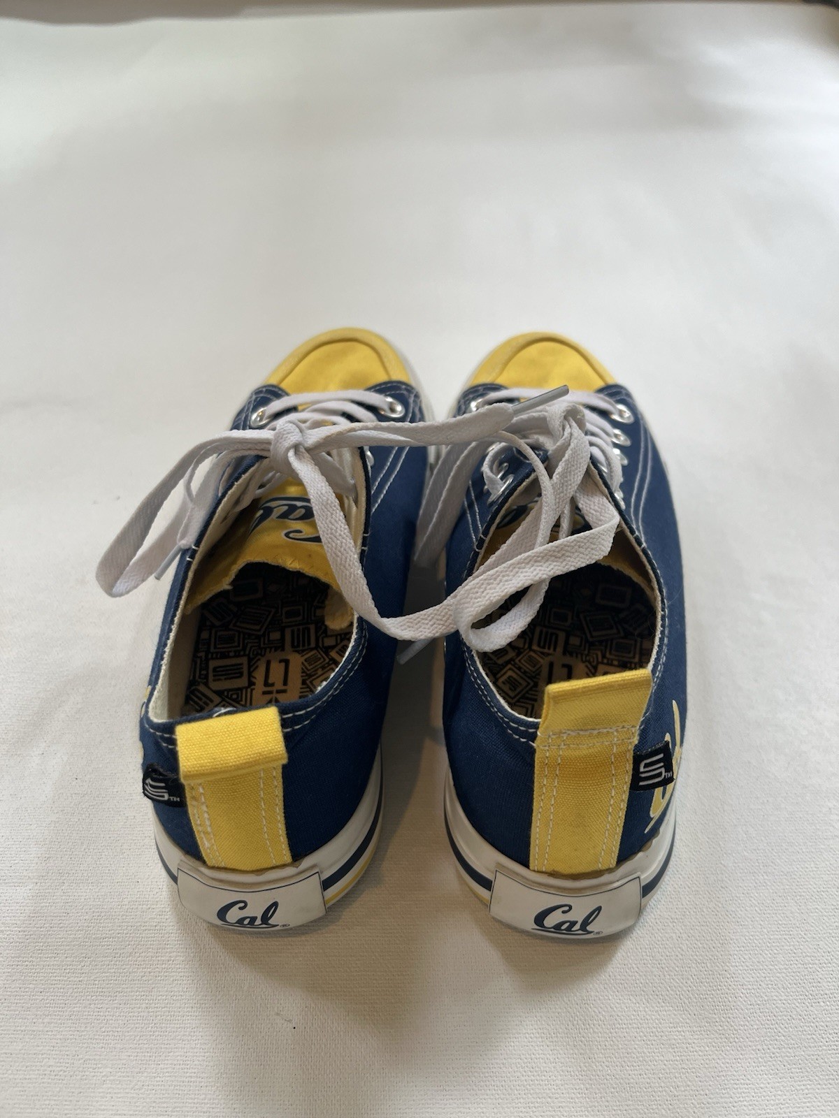 Skicks Cal Bears Low Top Unisex Sneaker Women 7