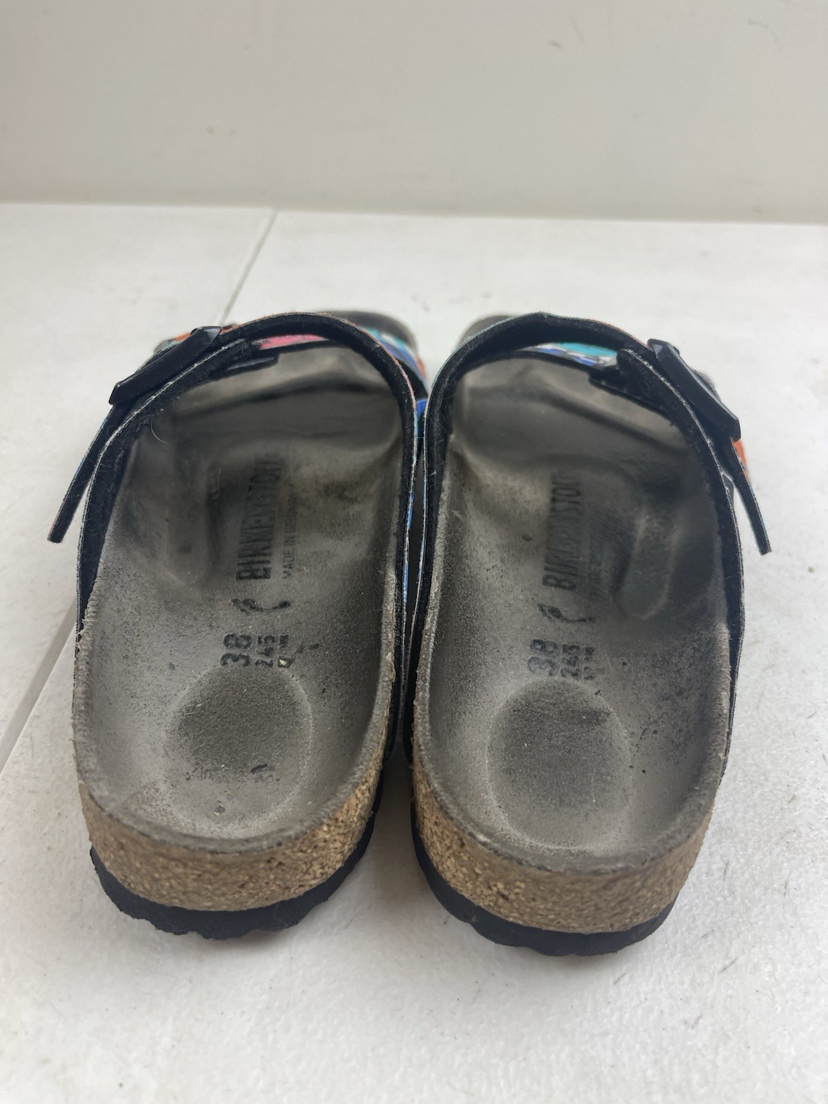 EUC Birkenstock Arizona Geo Print Sandals EU38/US7 Narrow