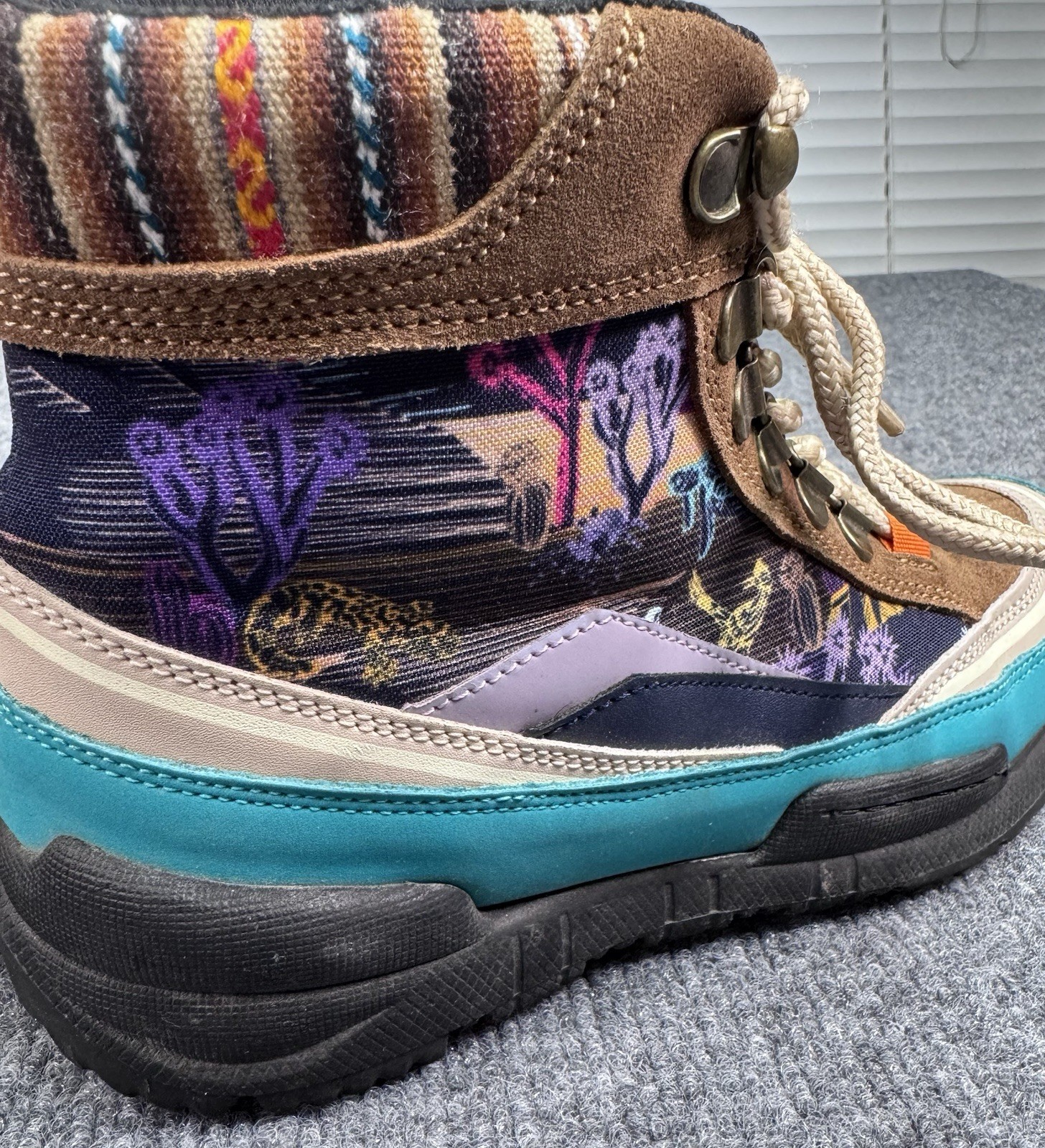 Inkkas Cyprus Trekk Mohave Boot Western Desert Theme Women’s 7 Men’s 5