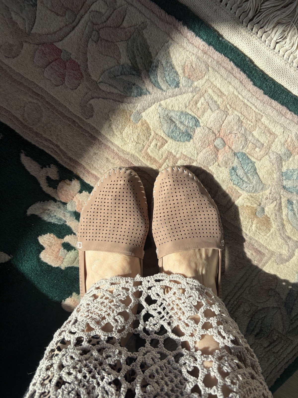 Genuine leather Flats Size 7 Adam Tucker Me Too Barely Worn