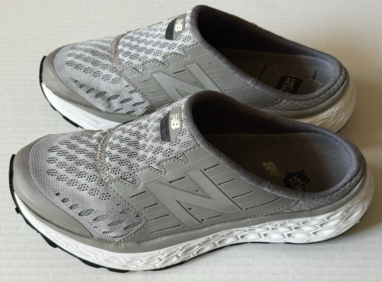 New Balance Gray / White Sneakers Walking Shoes Open Back #WA900GY Women’s Sz 8