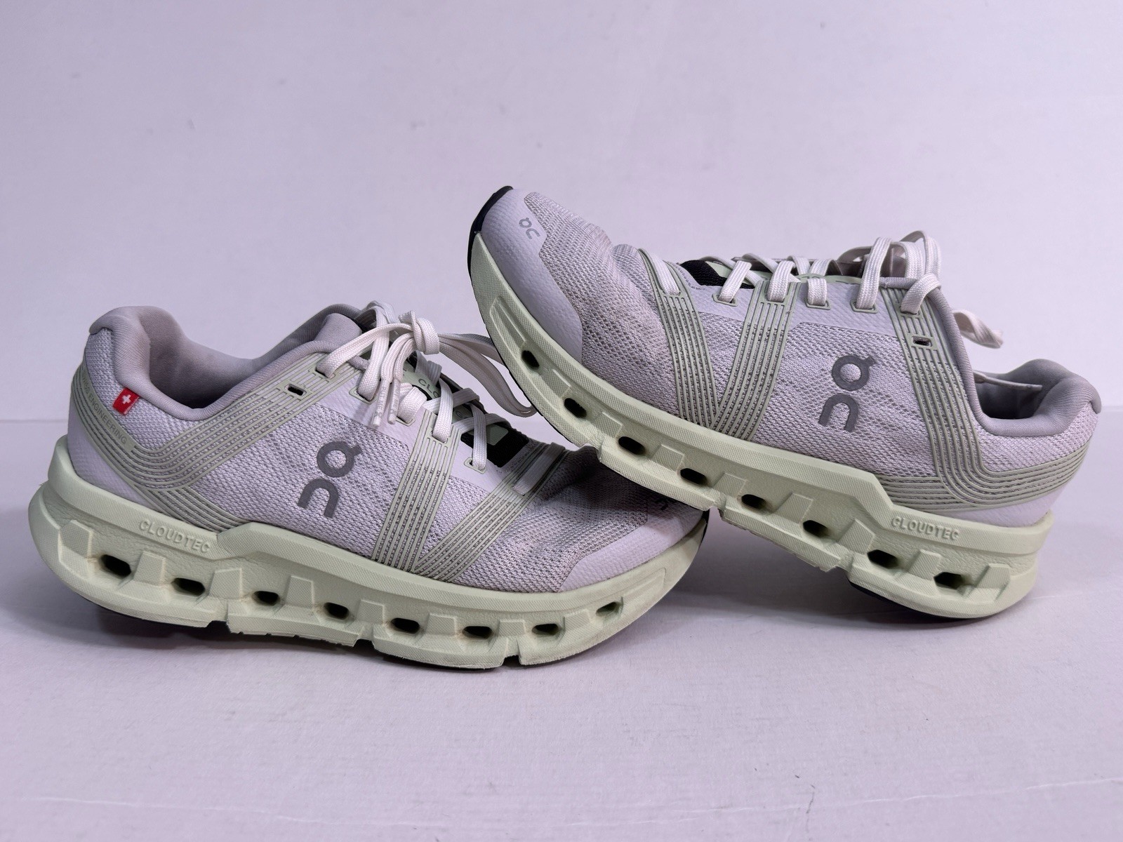 On Cloud CloudGo Running Shoes White Meadow Green Swiss 55.98624 Women’s Size 7