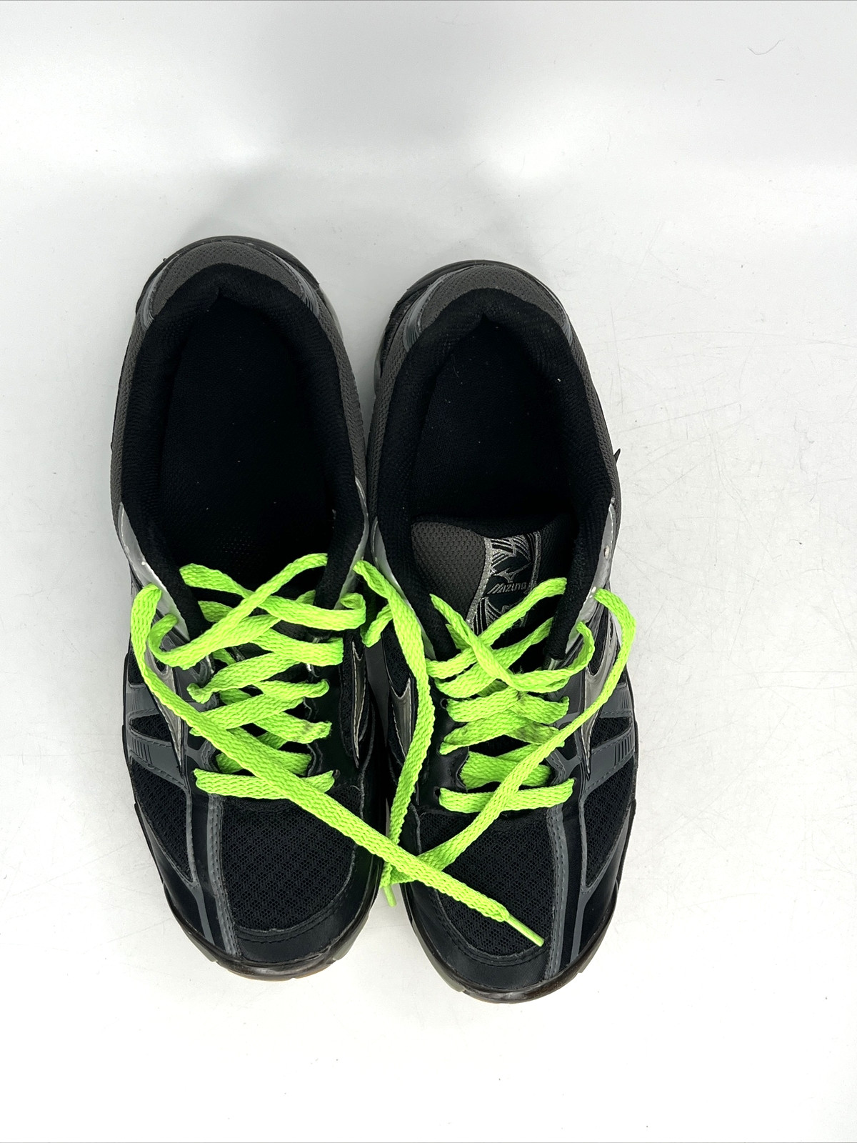 Womens Mizuno wave bolt 6 volley ball shoes/sneakers Size 8.5 grey and black