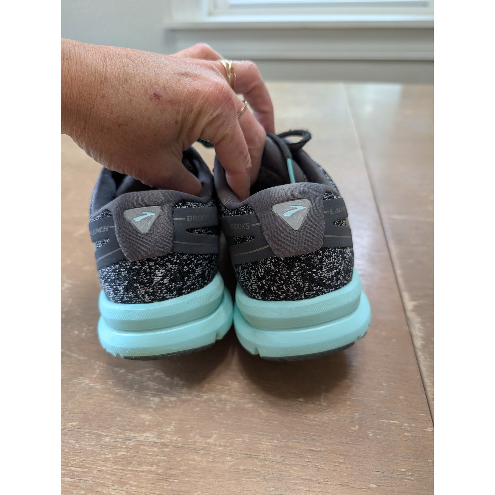 Brooks Launch 4 Womens Running Shoes Black Grey Teal Size 9 gym workout