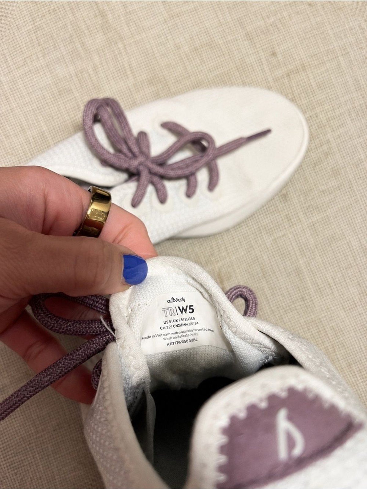 allbirds women’s tree runners white sneakers size 5 purple laces