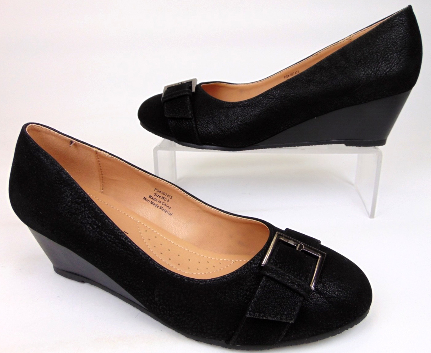 Journee Collection Women’s Graysn Wedge Heel Pumps Size 8.0 WIDE, Black Shoes