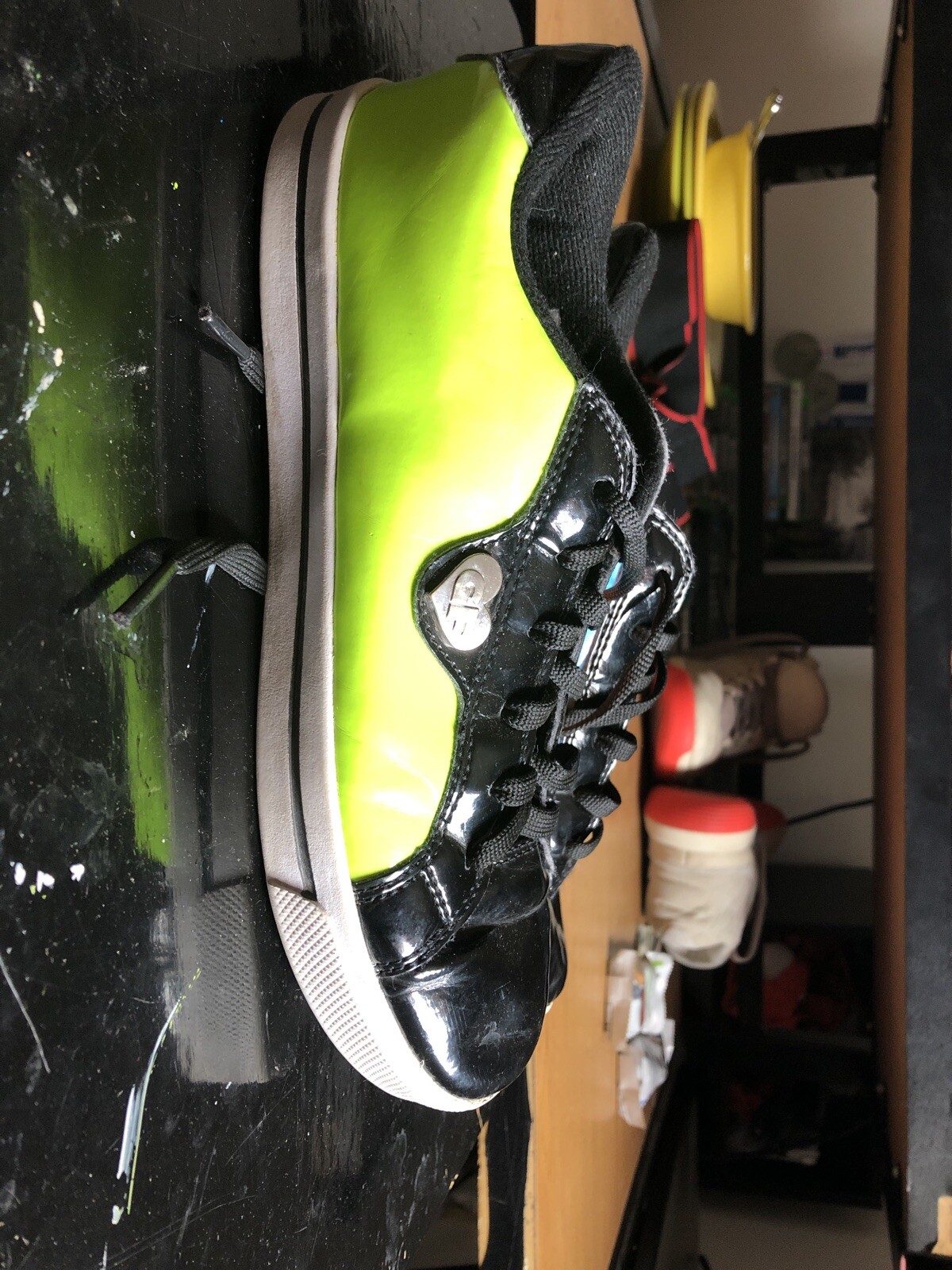 GF Gotta Flurt Neon Color Shoes Size 7 Women’s Cool Neon Heart Shoes